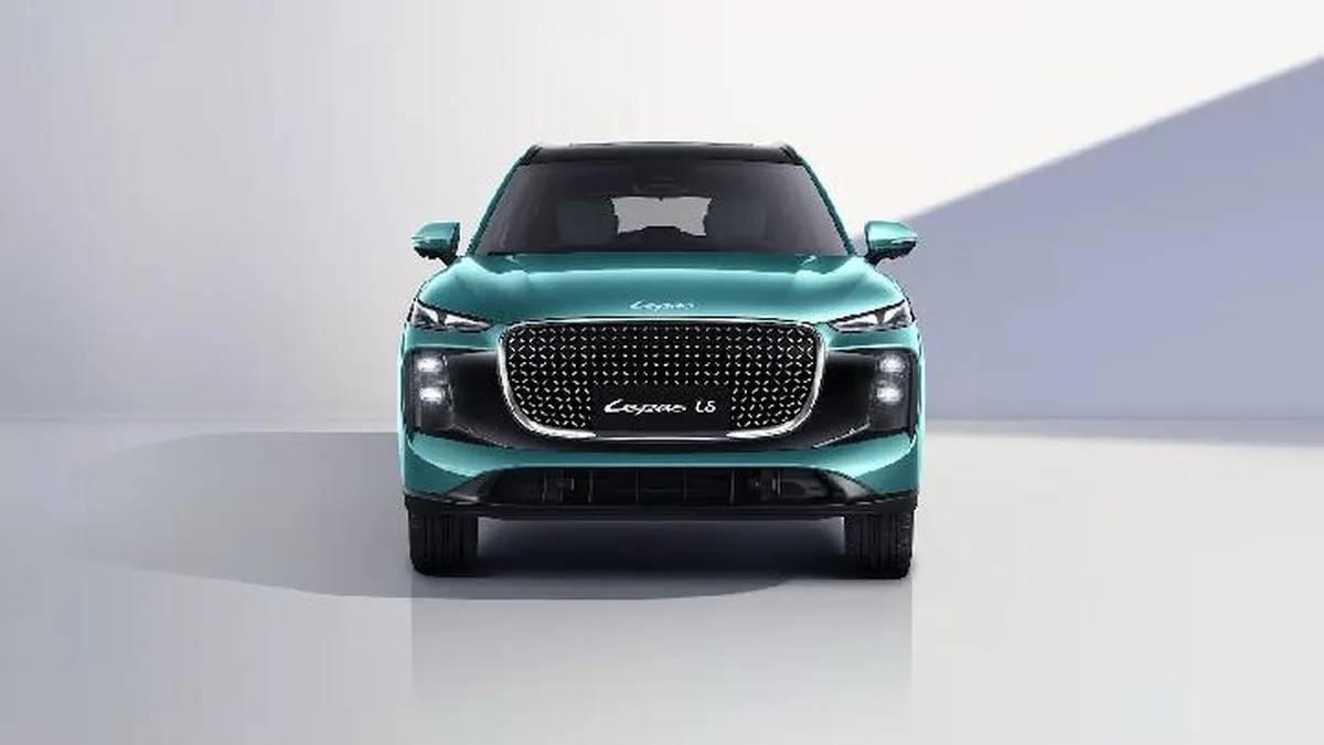 Lepas L8 Setir Kanan Debut di GJAW 2025, Kini Dibangun di Atas LEX Platform