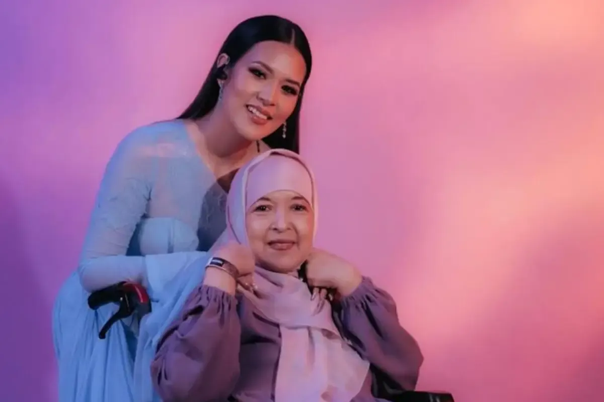 7 Potret Kenangan Raisa dan Ibundanya yang Meninggal Dunia