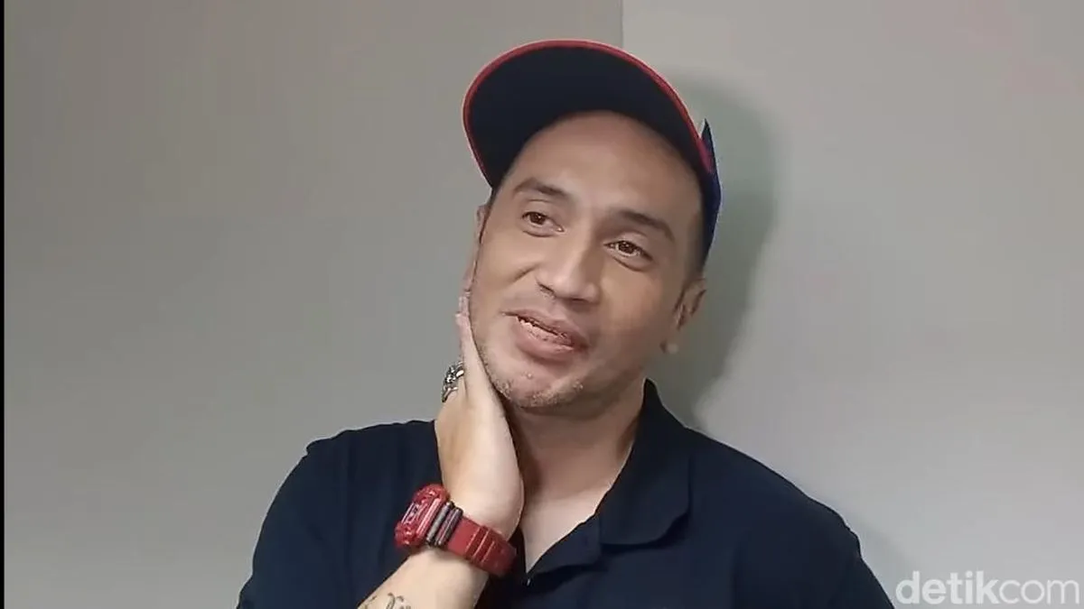 Gary Iskak Out of Control Saat Bawa Motor, Terpelanting Usai Tabrak Pohon