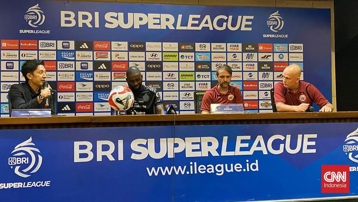 Pelatih Persija Tidak Mau Ketemu Pemain, Ada Apa?