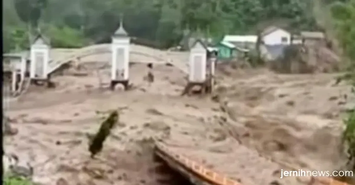 Terseret Galodo Padang Panjang, Jasad Angger Putra Kepala SMKN 1 Guguak Telah Ditemukan Jasadnya