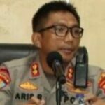 Kapolres Muara Enim AKBP Aris Rusdiyanto SIK MSi resmi dicopot dari jabatannya. Dia dimutasi menjadi Pamen Yanma Mabes Polri