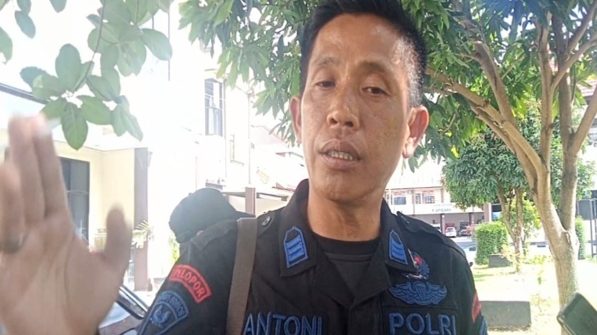 Anggota PWI Lubuklinggau Adhio Septiawan alias Vhio, mengaku dianiaya oknum polisi diduga dari kesatuan Brimob.