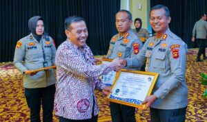 Polres Musi Rawas mendapat penghargaan Predikat Kepatuhan Standar Pelayanan Publik Tahun 2022 dari Ombudsman RI