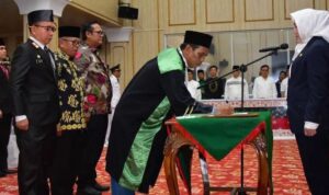 Ratusan pejabat di lingkungan Pemerintah Kabupaten Musi Rawas, Jumat, 31 Maret 2023 resmi dilantik Bupati Hj Ratna Machmud.