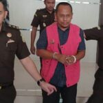 Oknum Anggota DPRD Kabupaten Musi Banyuasin (Muba) Provinsi Sumatera Selatan Andika Setiawan ditahan dalam kasus tindak pidana kehutanan.
