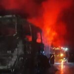 Sebuah bus ALS mengangkut 30 penumpang terbakar di Jalinsum Kabupaten Muara Enim Provinsi Sumatera Selatan.