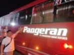 Mobil Bus PANGERAN tujuan Padang-Jakarta menjadi sasaran teror orang tidak dikenal saat melintas di Kabupaten Muratara