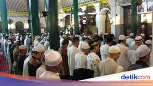 10 Kesalahan Umum dalam Salat yang Sering Terjadi: Panduan untuk Ibadah Lebih Sempurna