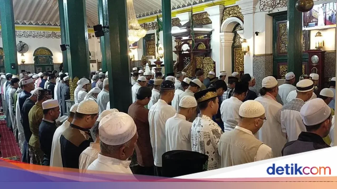 10 Kesalahan Umum dalam Salat yang Sering Terjadi: Panduan untuk Ibadah Lebih Sempurna