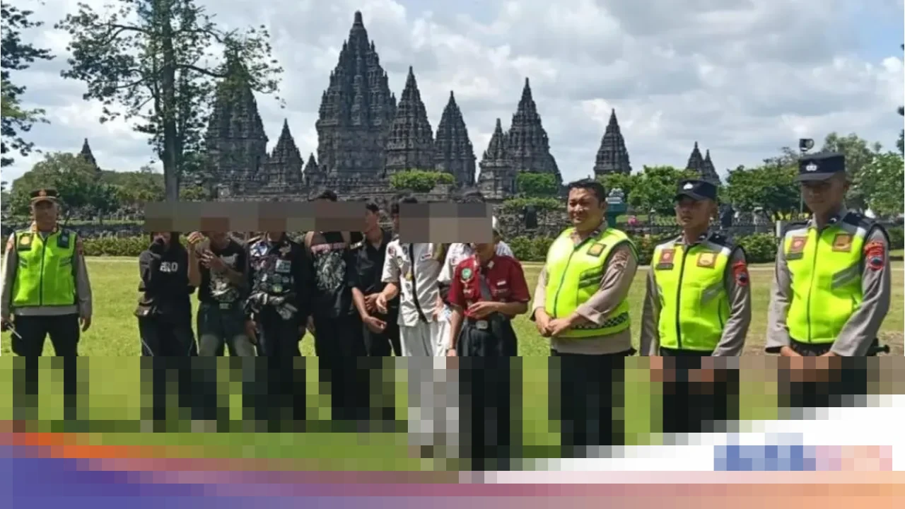 10 Pelajar Asal Sukabumi Lompati Pagar Candi Prambanan, Akui Tak Punya Uang Tiket