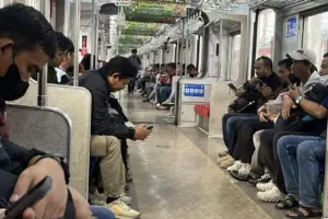 Armada KRL Baru Diincar, Penumpang Urban Harapkan Kenyamanan di Tengah Kepadatan