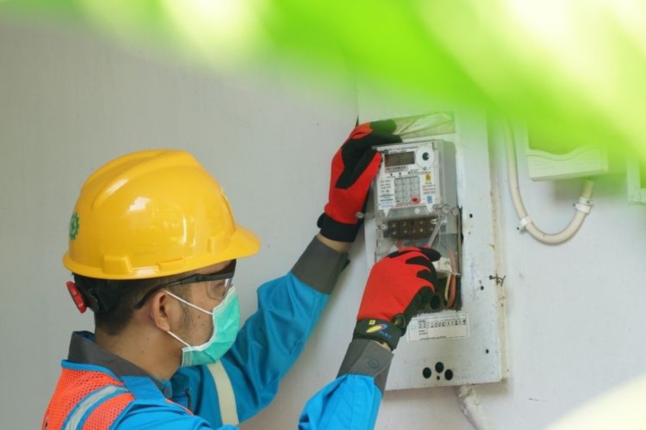 Biaya Tambah Daya Listrik PLN Desember 2025: Rincian Lengkap dari 450 VA hingga 7.700 VA Biaya Tambah Daya Listrik PLN Desember 2025: Rincian Lengkap dari 450 VA hingga 7.700 VA