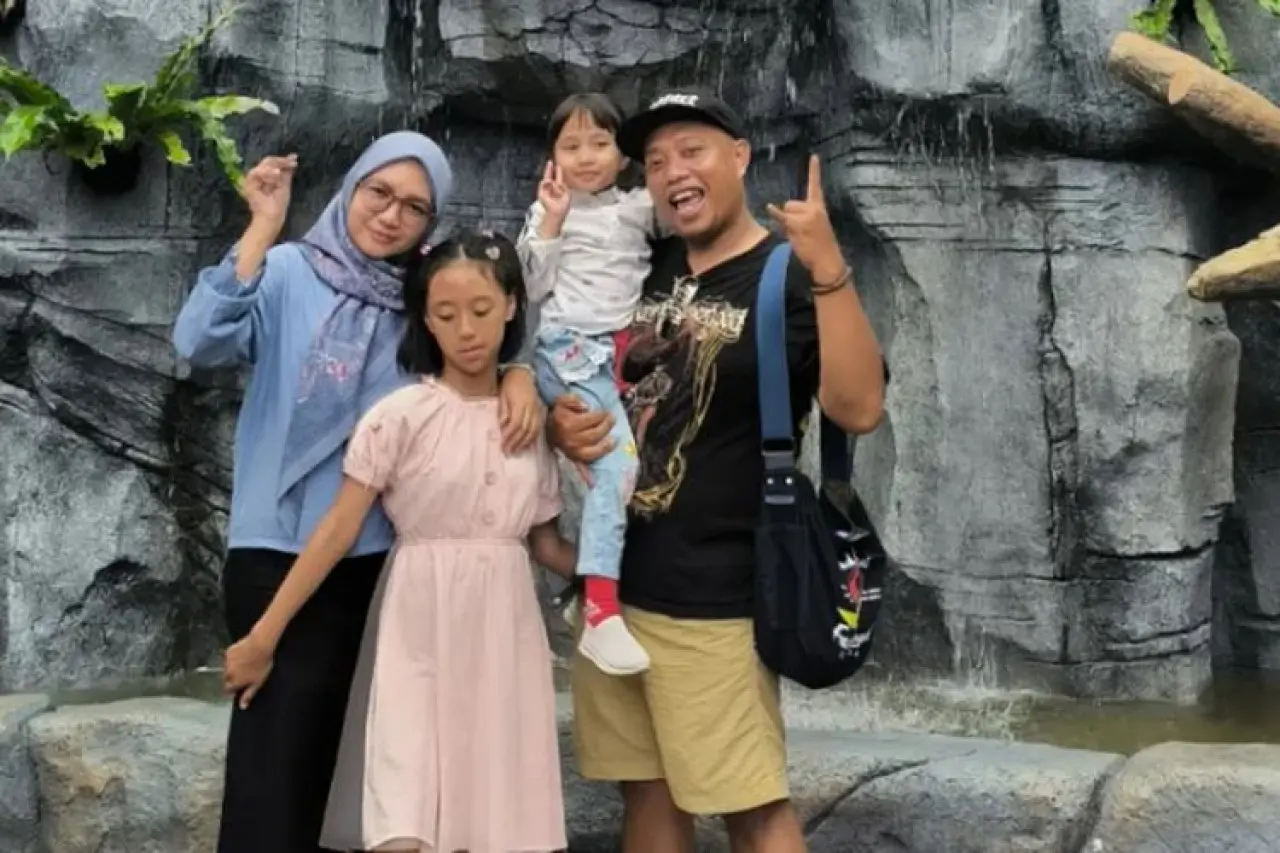 Ansharuddin Kagumi Tekad Ira, Ibu Bekerja yang Berjuang untuk Dua Anak