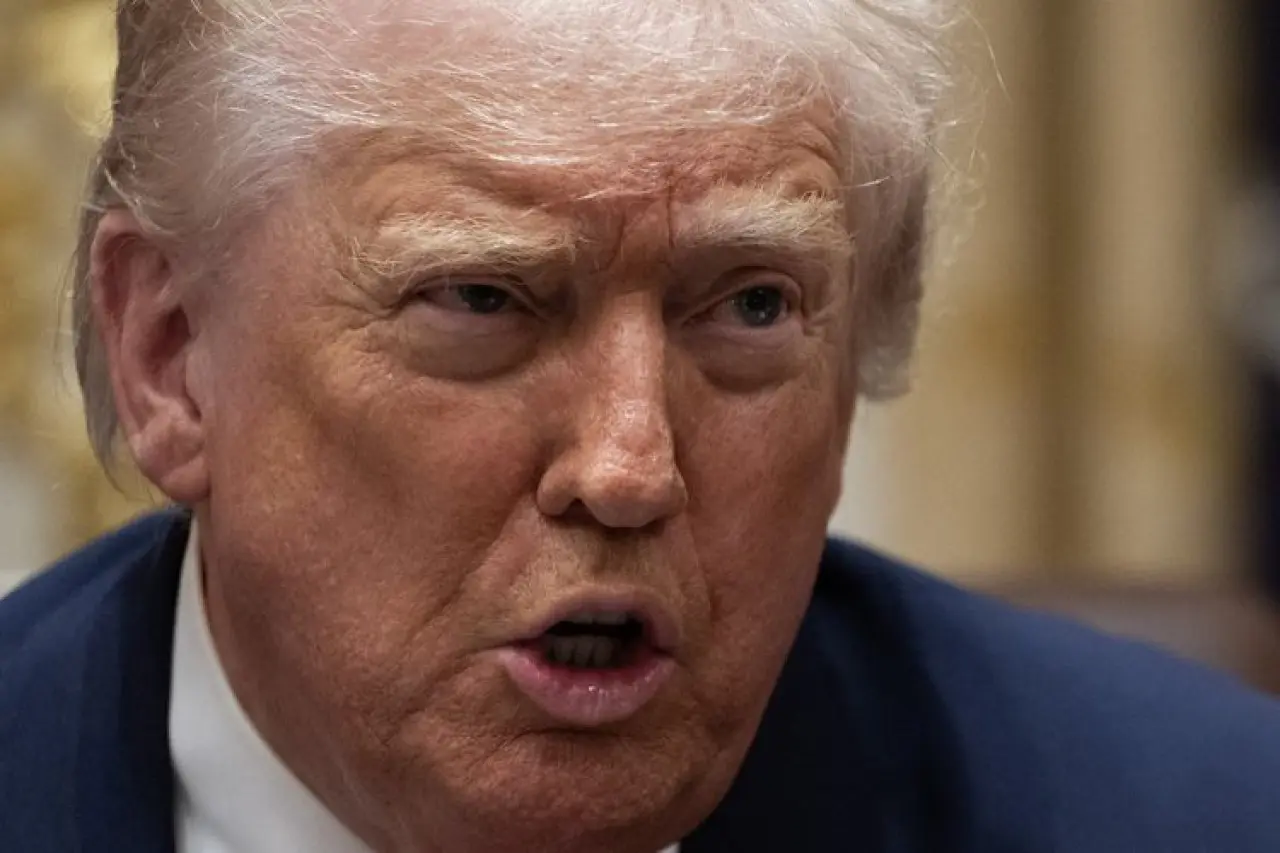 Trump Ragukan Akuisisi Warner Bros oleh Netflix, Ancam Terlibat