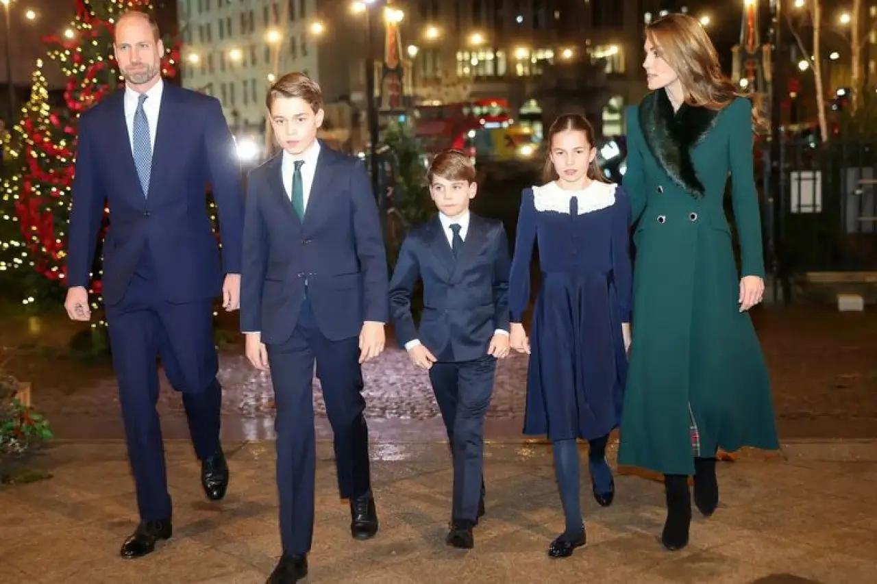 Kate Middleton Pimpin Kemeriahan Natal Keluarga Kerajaan Inggris di Westminster Abbey