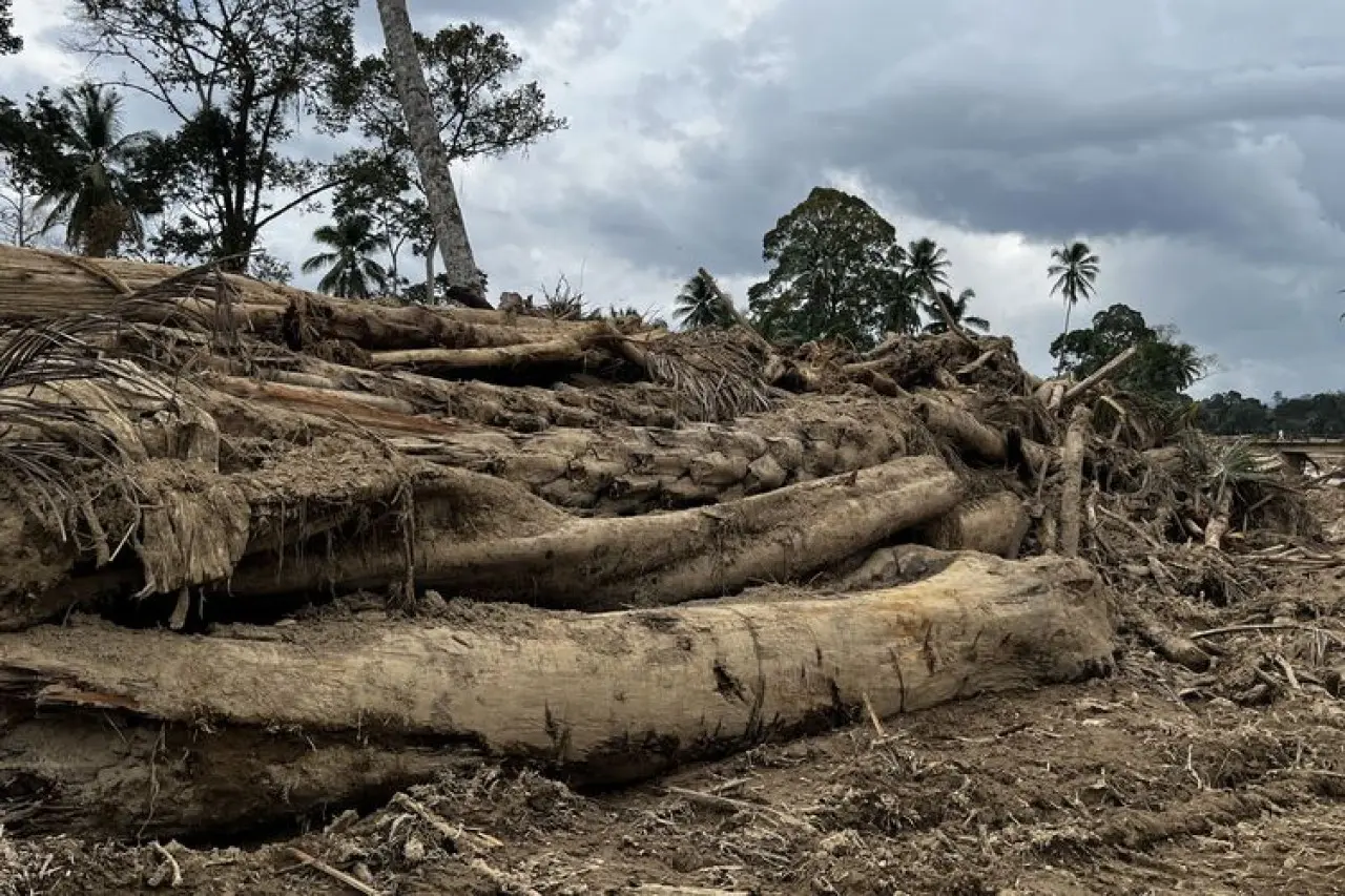 45 Desa Tapanuli Terisolasi Pascabanjir dan Longsor, Bantuan Dikirim Lewat Udara dan Darat 45 Desa Tapanuli Terisolasi Pascabanjir dan Longsor, Bantuan Dikirim Lewat Udara dan Darat