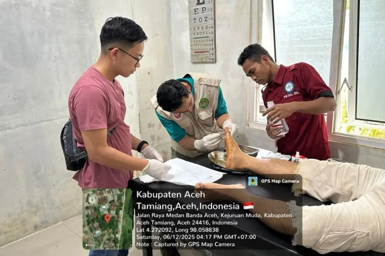 Unair Kirim Tim Medis ke Aceh Tamiang, Jangkau Korban Banjir di Wilayah Sulit Akses