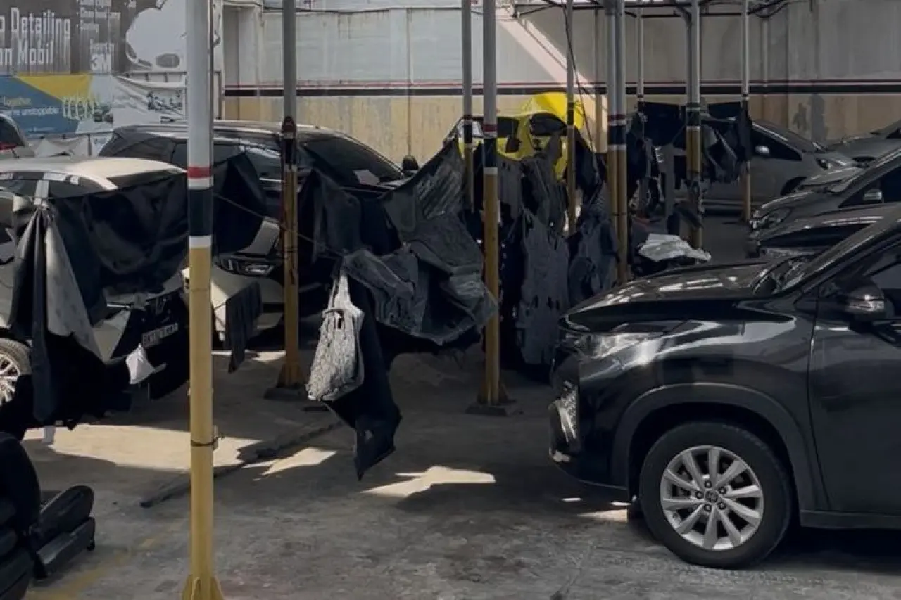 Banjir Sumatera Lumpuhkan Kendaraan, Bengkel Kewalahan Tangani Kerusakan Banjir Sumatera Lumpuhkan Kendaraan, Bengkel Kewalahan Tangani Kerusakan