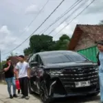 Azizah Salsha Melayat ke Blora, Beri Penghormatan Terakhir untuk Ayah Pratama Arhan