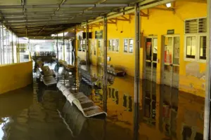 RSUD Tanjung Pura Terendam Banjir 12 Hari, Lumpur dan Pengungsi Penuhi Ruangan