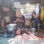 Harga Ayam Naik di Pati, Pedagang Keluhkan Sepi Pembeli Akibat Program MBG