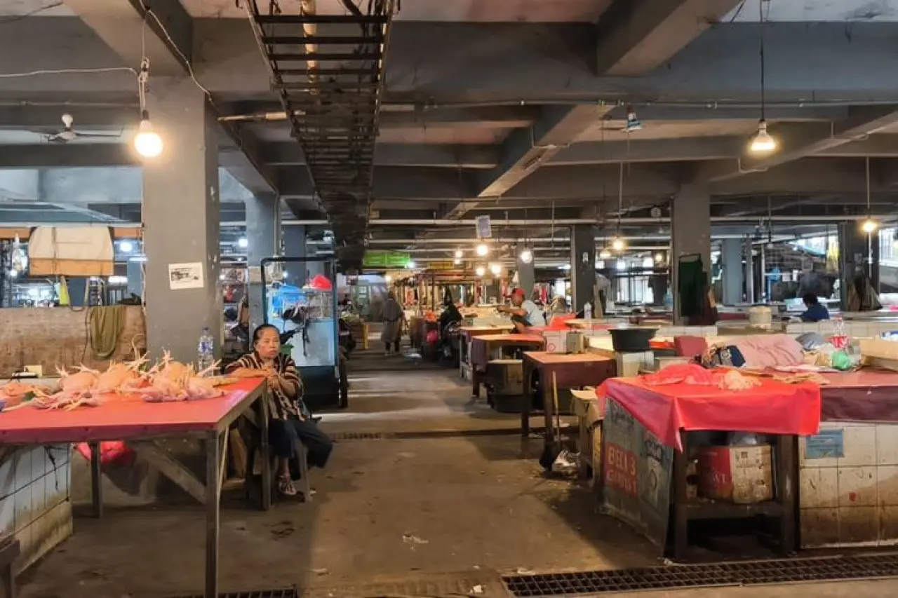 Pasar Ciputat Sepi Pasca Revitalisasi, Pedagang Merugi Kios Banyak Terbengkalai Pasar Ciputat Sepi Pasca Revitalisasi, Pedagang Merugi Kios Banyak Terbengkalai