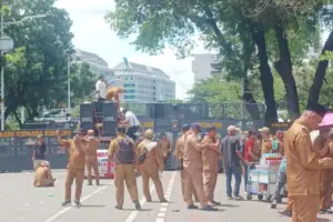 Kades Demo di Patung Kuda, Desak Cabut Aturan Dana Desa yang Dinilai Tiba-Tiba