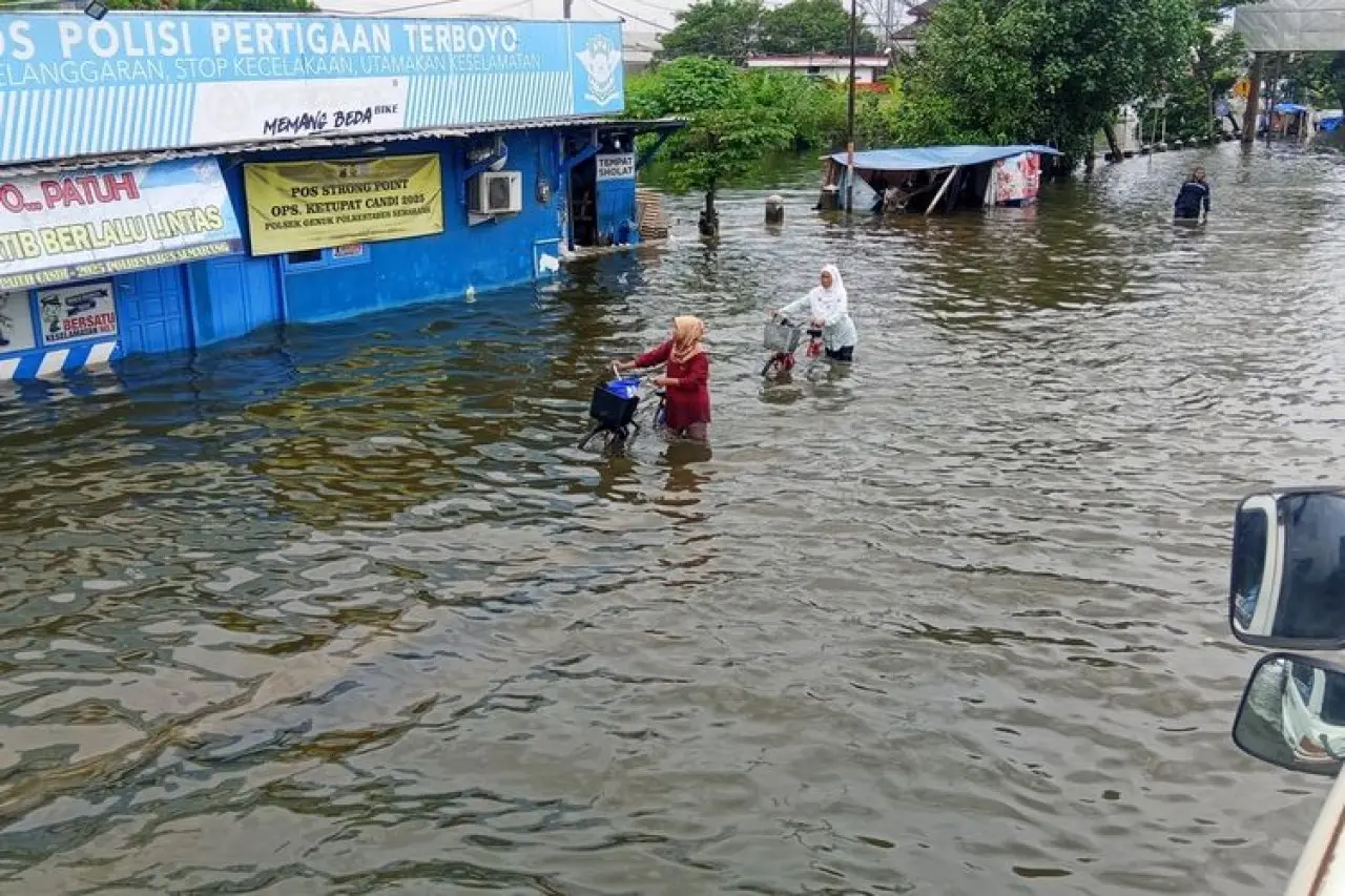 BMKG Peringatkan Banjir Rob di Semarang dan Demak, Jalur Alternatif Disiapkan