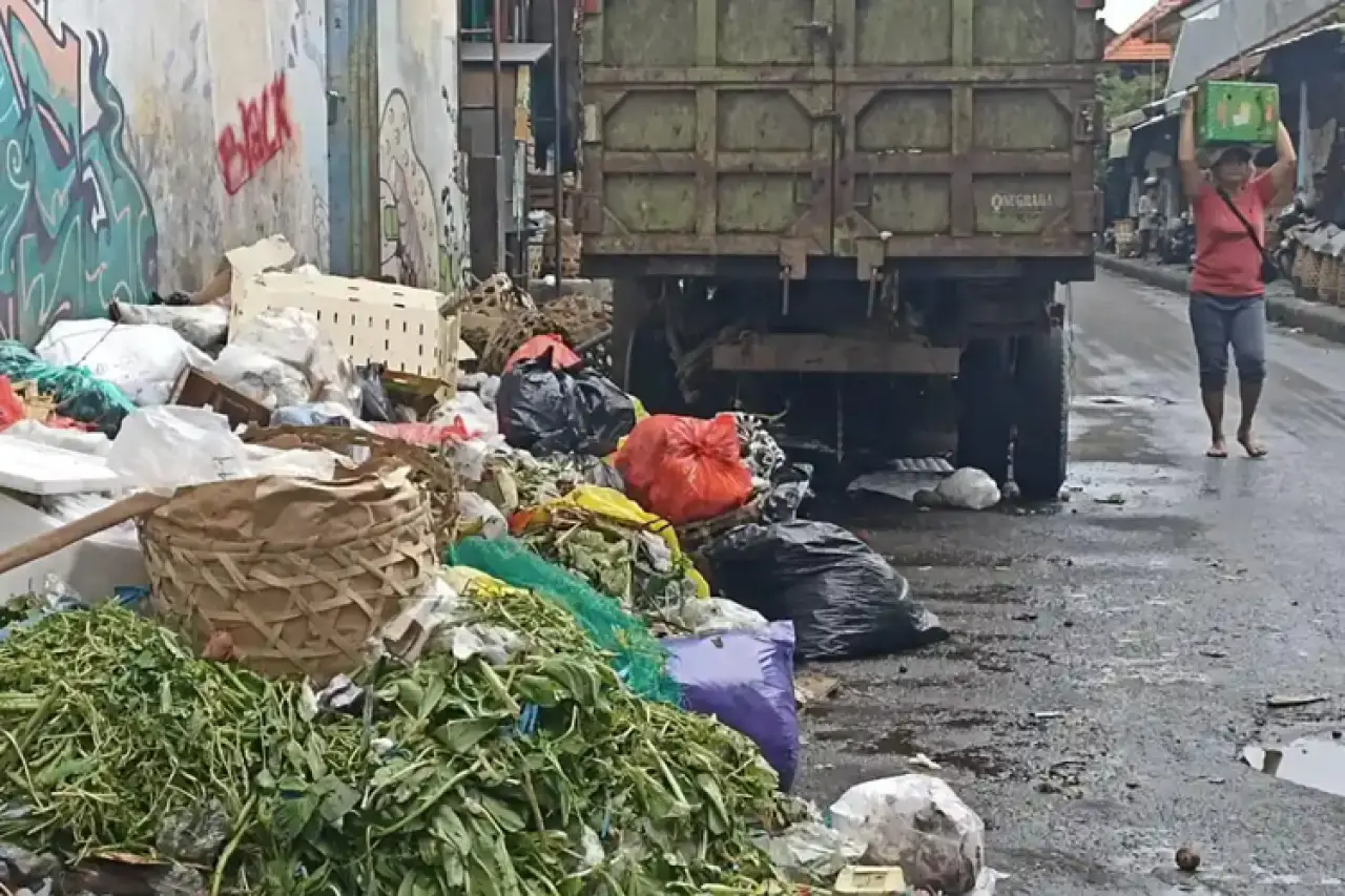 TPA Suwung Ditutup, Perumda Pasar Denpasar Bingung Cari Tempat Sampah