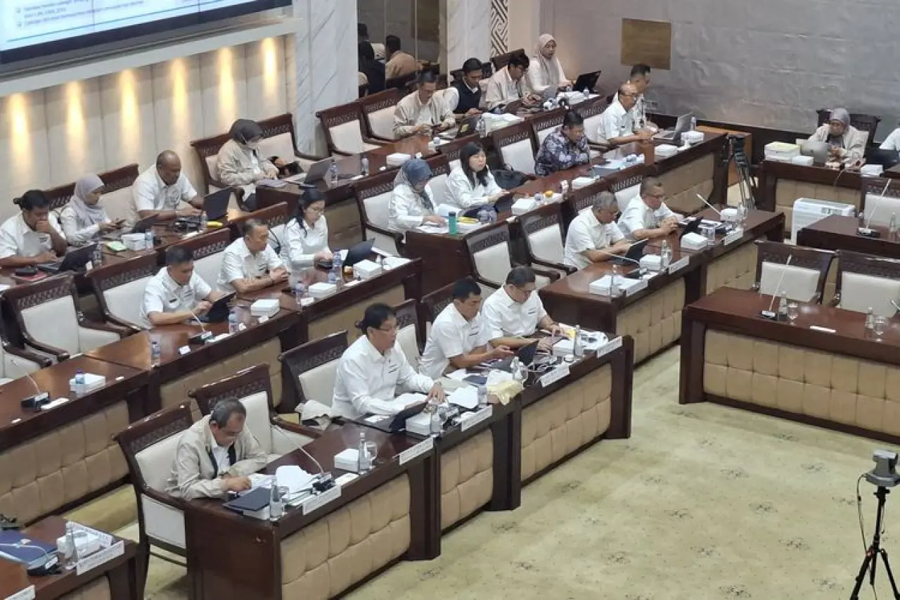 Harga Batu Bara Melorot, Menkeu Purbaya Siapkan Bea Keluar 2026