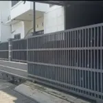 Ratusan Korban Geruduk Rumah Pemilik WO di Jaktim, Polisi Mediasi