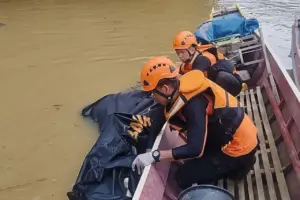 Dua Korban Mobil Jatuh ke Sungai Kerinci Ditemukan Meninggal