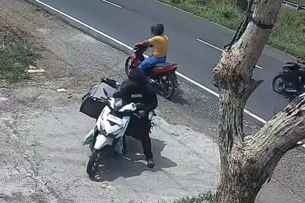 Motor dan 105 Paket Kurir JNT Raib Dibawa Maling di Bangkalan Motor dan 105 Paket Kurir JNT Raib Dibawa Maling di Bangkalan