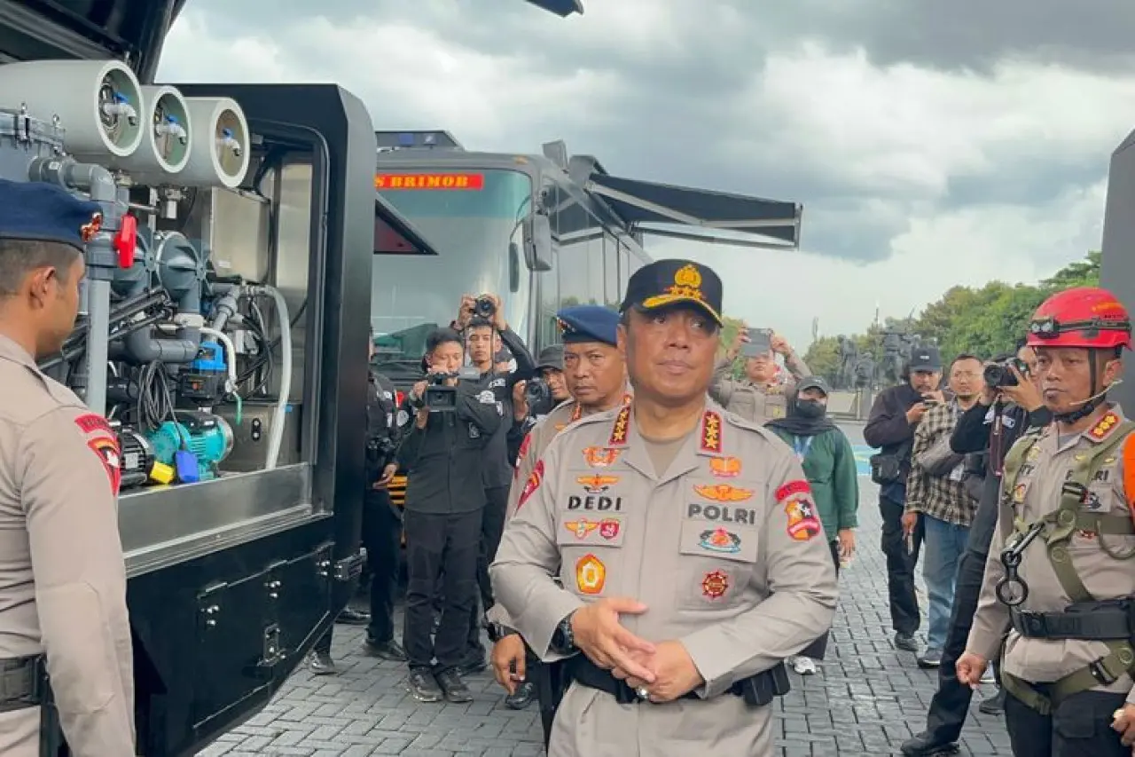 Polri Kerahkan 638 Personel dan Armada Tempur Bantu Korban Bencana Sumatera Polri Kerahkan 638 Personel dan Armada Tempur Bantu Korban Bencana Sumatera