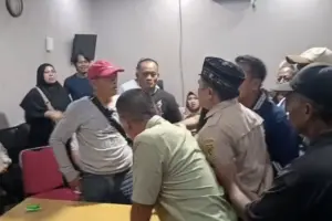 Demo Warga di Tangsel Ricuh, Warga dan Pegawai DLH Nyaris Adu Jotos