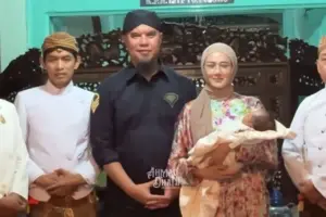 Ahmad Dhani dan Mulan Jameela Umumkan Adopsi Bayi Perempuan, Diberi Nama Siti Aminah