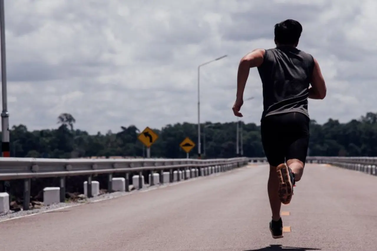 Ultramaraton 100 Mil Berisiko Kanker Usus Besar, Onkolog Ungkap Temuan Mengejutkan