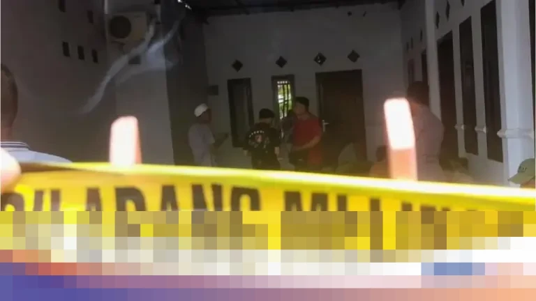 Abdur Ungkap Detik-detik Pilu Temukan Anak, Menantu, dan Cucu Tewas Bersimbah Darah di Situbondo Abdur Ungkap Detik-detik Pilu Temukan Anak, Menantu, dan Cucu Tewas Bersimbah Darah di Situbondo