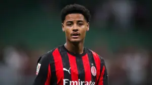 AC Milan Buru Tiga Bek Tengah Baru, Gianluca Di Marzio Ungkap Skriniar hingga Gatti Masuk Radar