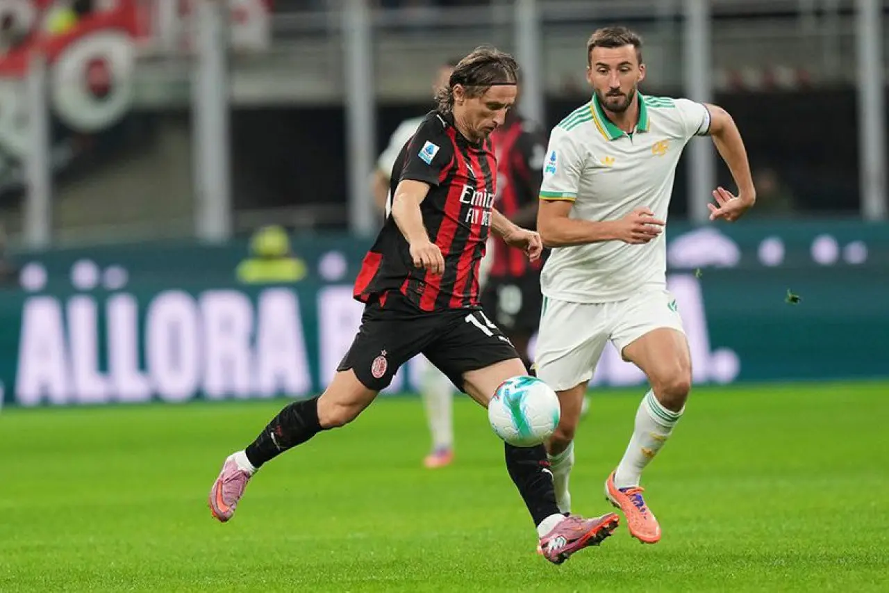 AC Milan Bidik Kiper Madrid, Andriy Lunin, dengan Bantuan Luka Modric AC Milan Bidik Kiper Madrid, Andriy Lunin, dengan Bantuan Luka Modric