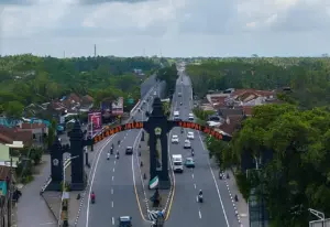 Ahmad Luthfi: ‘Perusahaan Dapat Tumbuh Berkelanjutan’ dengan UMP Jateng 2026 Rp 2,33 Juta