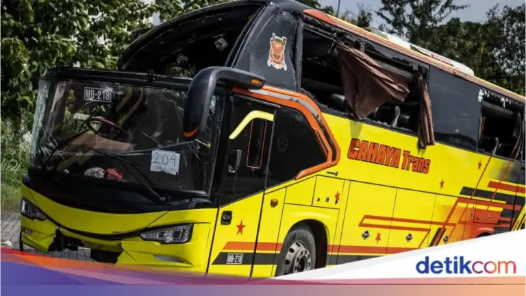AHY: “Investigasi Sampai Tuntas!” Usut Kecelakaan Maut Bus Cahaya Trans di Semarang