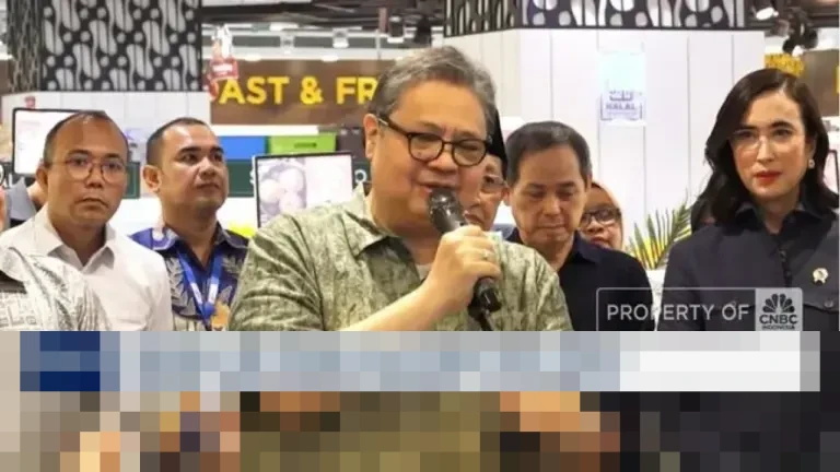 Airlangga Hartarto Perkenalkan Konsep Work From Mall bagi Pekerja di Tengah Tren WFA Airlangga Hartarto Perkenalkan Konsep Work From Mall bagi Pekerja di Tengah Tren WFA