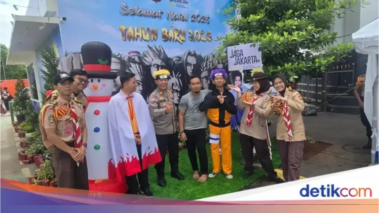 AKBP Riyanto: “Kami Ingin Masyarakat Merasa Dekat dengan Polisi” Lewat Cosplay Naruto di Kota Tua