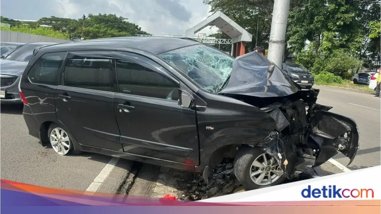 AKP Sularno: Toyota Avanza Ringsek Usai Tabrak Tiang Lampu di Bandara Soetta, Dua Orang Terluka