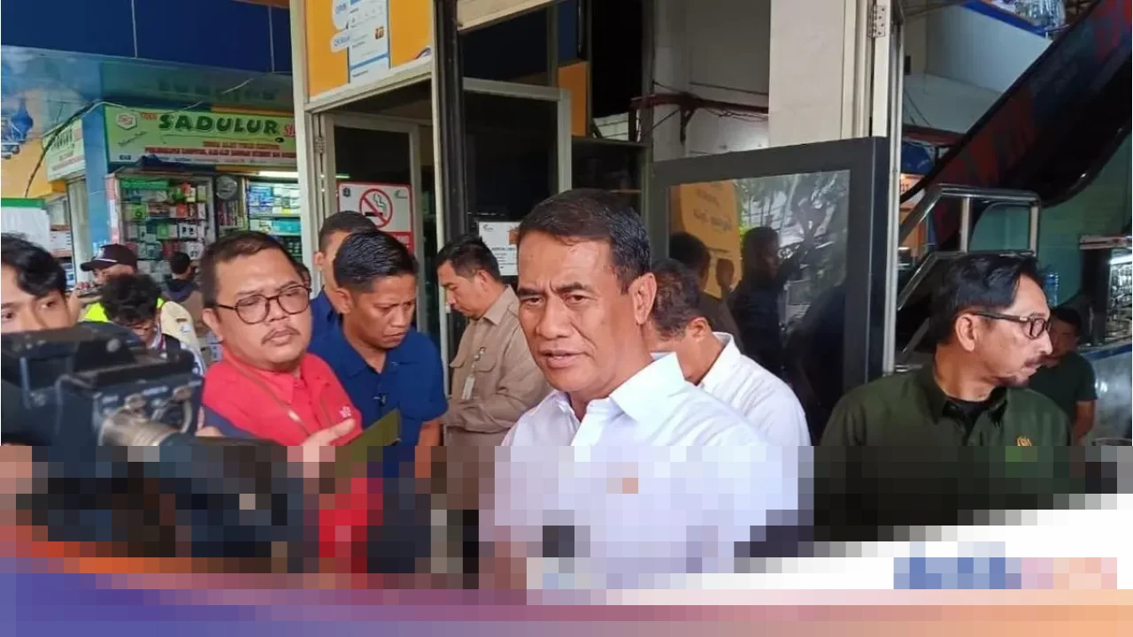 Andi Amran Sulaiman: Harga Minyakita Masih di Atas HET, Produsen Terancam Sanksi Tegas Andi Amran Sulaiman: Harga Minyakita Masih di Atas HET, Produsen Terancam Sanksi Tegas