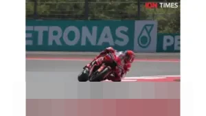 Andrea Iannone Tegaskan: Marc Marquez Hebat, Namun Tak Punya Kharisma Sekuat Valentino Rossi