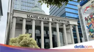 Anggota DPRD Papua Gugat UU Pilkada ke MK: Penggantian Otomatis Kepala Daerah Cederai Demokrasi