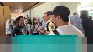 Antrean Panjang di Planetarium TIM: Harapan Warga Bertemu Wajah Baru di Tengah Ketidakpastian Tiket